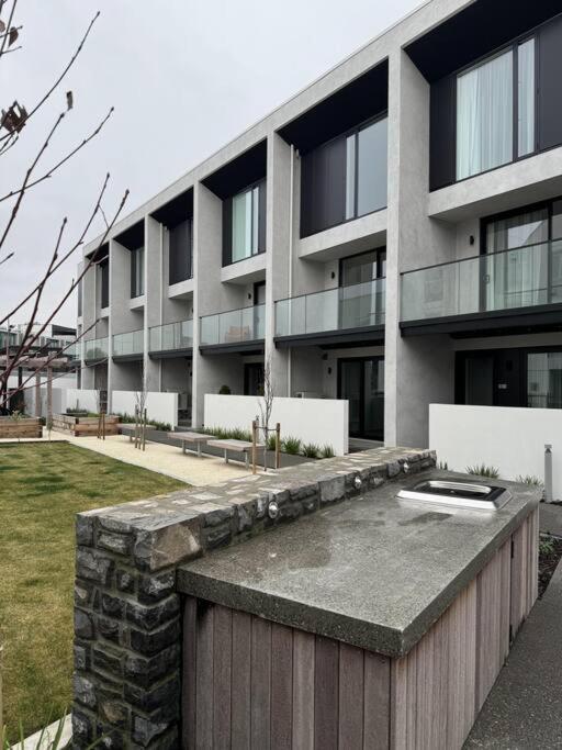 Black-Luxe Living In The Heart Of City Apartment Christchurch Exterior foto