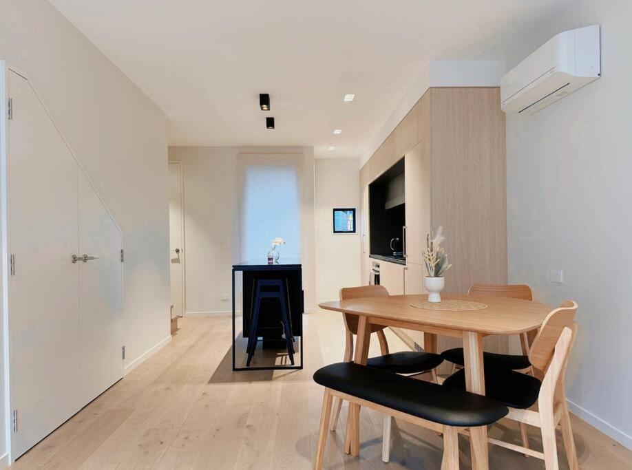 Black-Luxe Living In The Heart Of City Apartment Christchurch Exterior foto