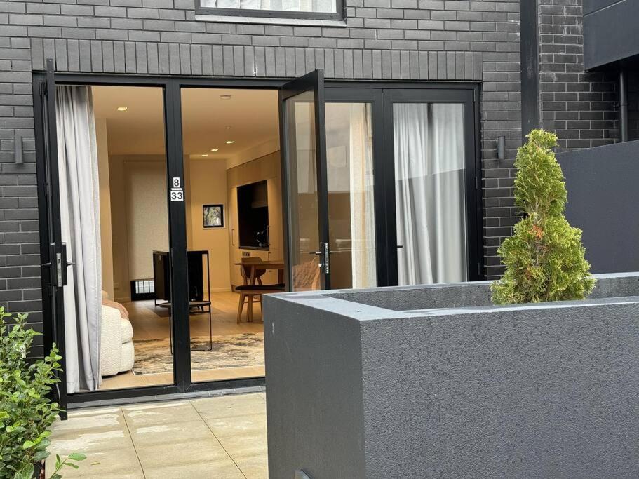 Black-Luxe Living In The Heart Of City Apartment Christchurch Exterior foto